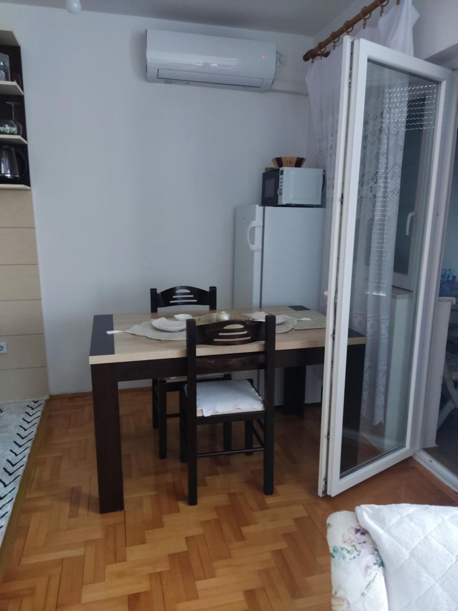 Apartman Dunja Плужине Экстерьер фото